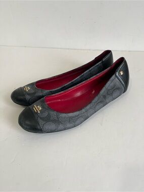 Coach Chelsea signature logo gray black leather cap toes ballet flats size 8.5B